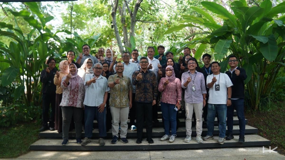 HUTAMA KARYA AJAK PULUHAN JURNALIS DUDUK BARENG! Perusahaan Tanamkan Sinergi Pemberitaan Infrastruktur Nasional!