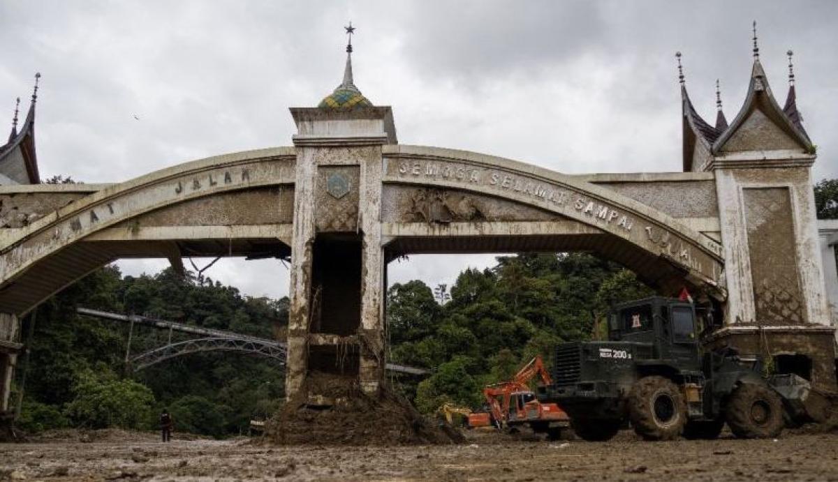 16 Ruas Jalan Provinsi di Sumbar Terdampak Bencana Hidrometereologi
