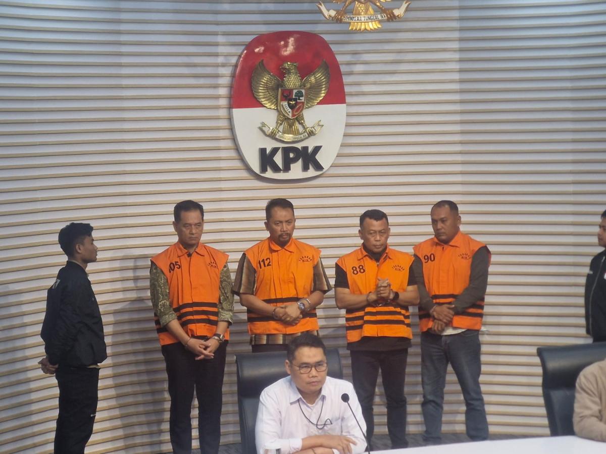 Kasus Suap Bupati Ponorogo, KPK Temukan Dokumen Rahasia hingga Senjata Api