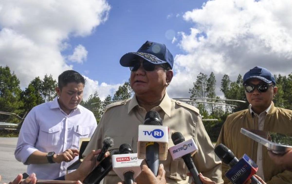 Prabowo: Kapal Besar Berhasil Sandar di Persisir Sibolga untuk Salurkan Bantuan