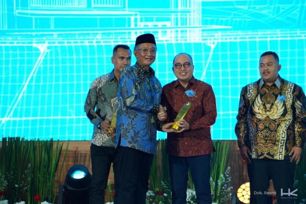 HUTAMA KARYA SAPU BERSIH SUTAMI AWARDS! Progres Tol Serang-Panimbang Seksi III Melesat!