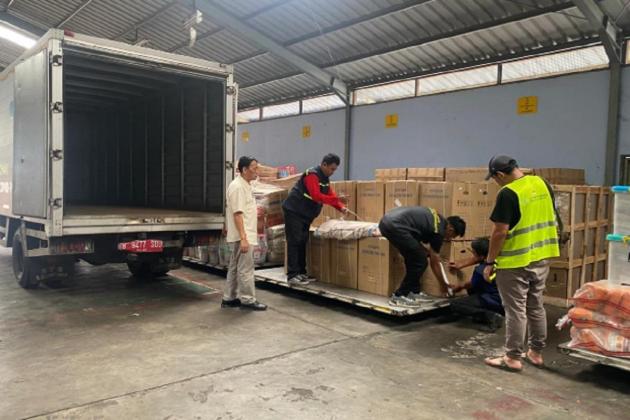 Kemenkes Kirim Bantuan Logistik Tambahan untuk Korban Banjir Bandang di Sumatera