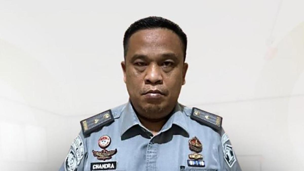 Tampang Kalapas Enemawira yang Diduga Paksa Napi Muslim Makan Daging Anjing, Kini Dicopot dari Jabatan!