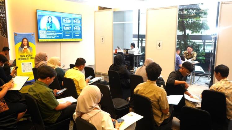 Tanpa Antre di Imigrasi, 104 Orang Dapat Paspor Lewat Eazy Passport di Kemenko Perekonomian 