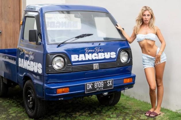 Kasus Video Panas Bonnie Blue : Polisi Sita Kamera dan Truk Pick Up BangBus di Bali