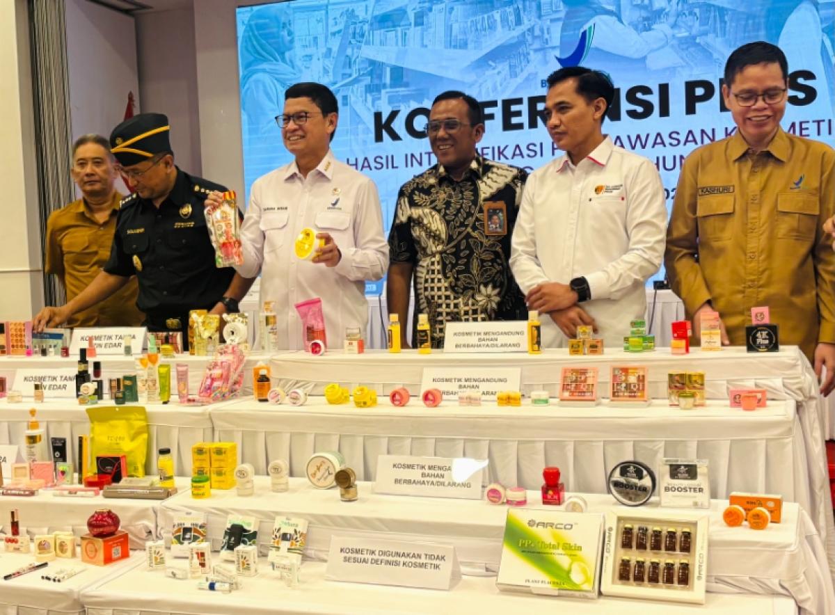 BPOM Bongkar Peredaran Kosmetik Ilegal Senilai Rp1,86 Triliun
