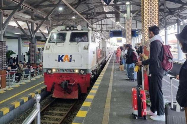KAI Tambah 30 Kereta untuk Libur Nataru, Ini Daftar Lengkapnya!