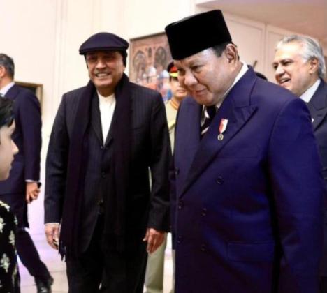Prabowo dan Presiden Presiden Pakistan Gelar Pertemuan Empat Mata dan Bilateral di Islamabad