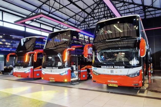 Bus Rosalia Indah Nyaris Timbulkan Kecelakaan di Jalan Tol !! Perusahaan Minta Maaf