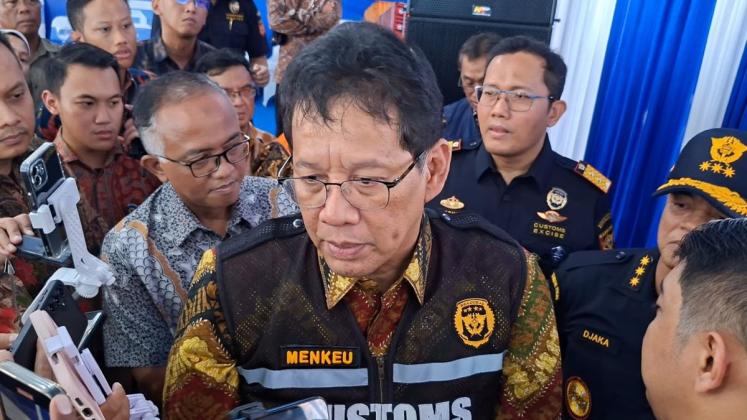 GEGER! Menkeu PURBAYA Kecewa: Alat Pindai AI Bea Cukai Disamakan Kemenkes, 'Tersinggung Gue!'