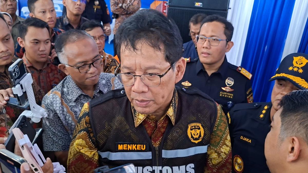 GEGER! Menkeu PURBAYA Kecewa: Alat Pindai AI Bea Cukai Disamakan Kemenkes, 'Tersinggung Gue!'