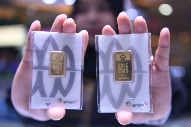 Gila! Harga Emas Antam Meledak Tiga Hari Beruntun, Sentuh Rp2,45 Juta/Gram