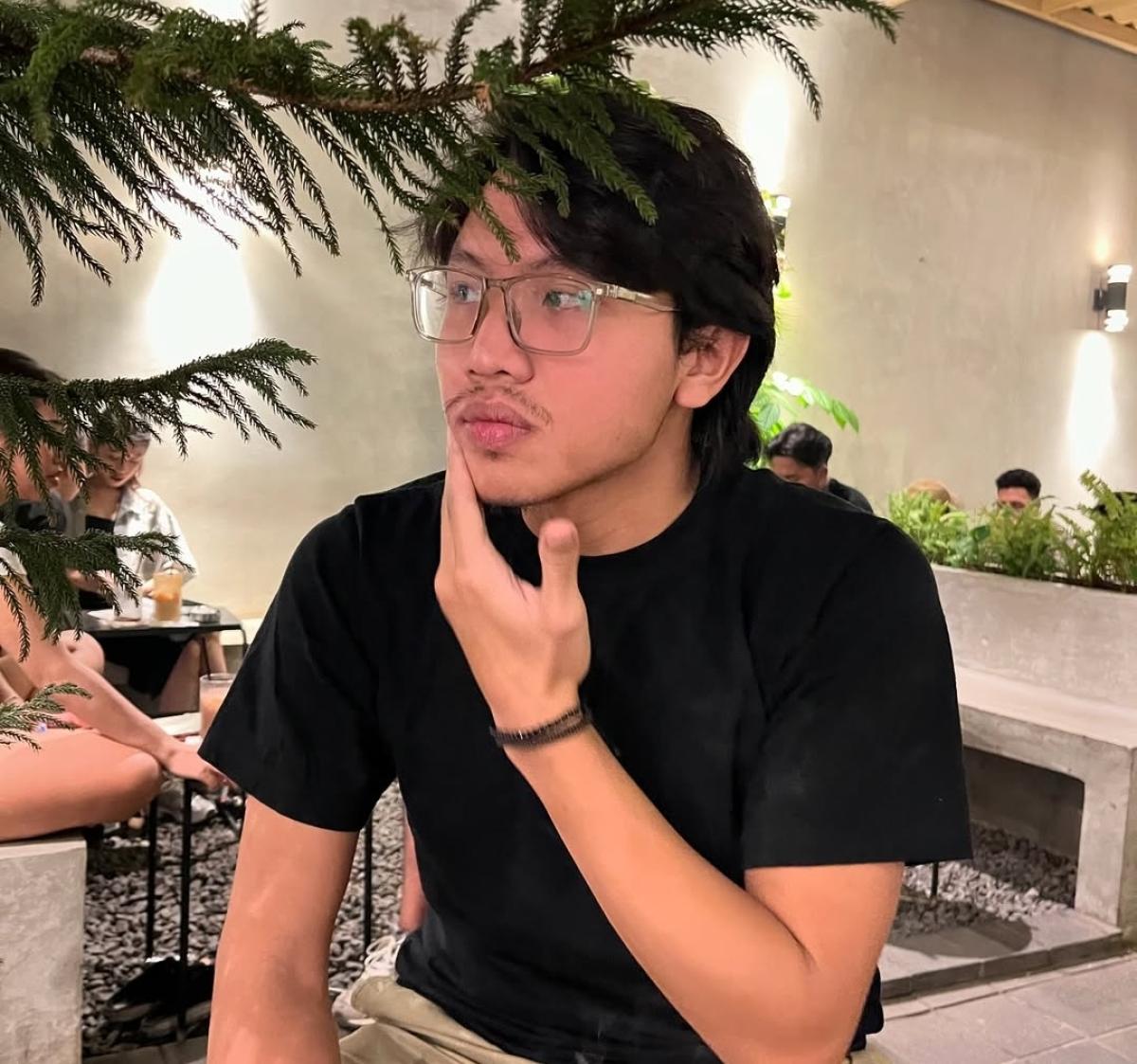 Hina Suku Sunda, Konten Kreator Adimas Firdaus Alias Resbob Dipolisikan