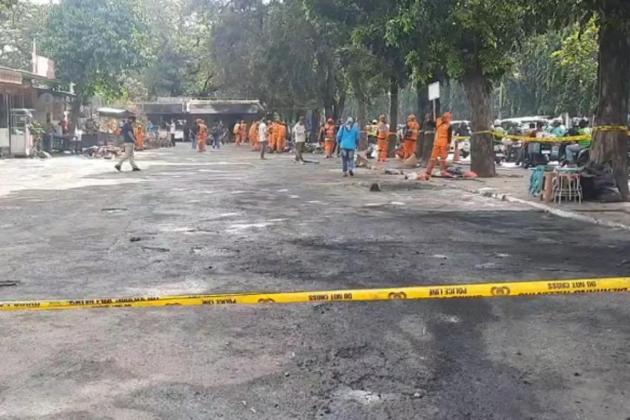 Kerusuhan di TMP Kalibata: 2 Debt Collector Tewas, 10 Kendaraan Hangus!