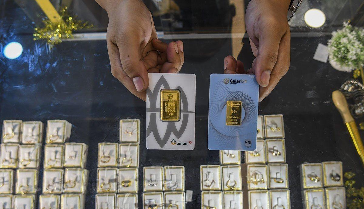 Harga Emas Antam Turun Rp14.000  per Gram di Hari Natal, Buyback Ikut Terkoreksi