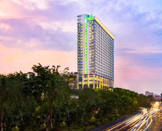 Lagi, Holiday Inn & Suites Jakarta Gajah Mada Bawa Pulang Penghargaan 'BEST MICE HOTEL'