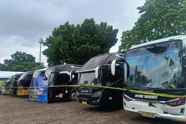 Bareskrim Bongkar Jaringan Pakaian Bekas Ilegal, 7 Bus AKAP Disita Jadi Barang Bukti