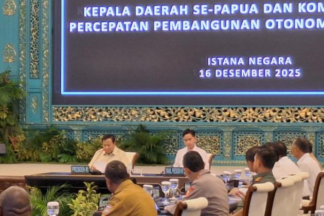 Dana Otsus Papua Rp12,6 Triliun Cair, Prabowo Sentil Kepala Daerah: Jangan Pakai Jalan-jalan ke Luar Negeri
