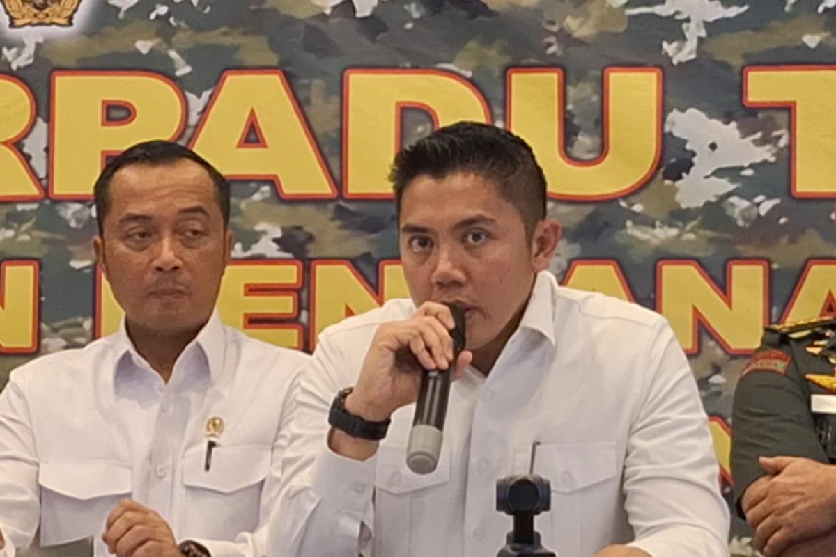Seskab Teddy Minta Stop Hoaks Bencana Sumatera: Petugas Sudah Bekerja Sejak Hari Pertama