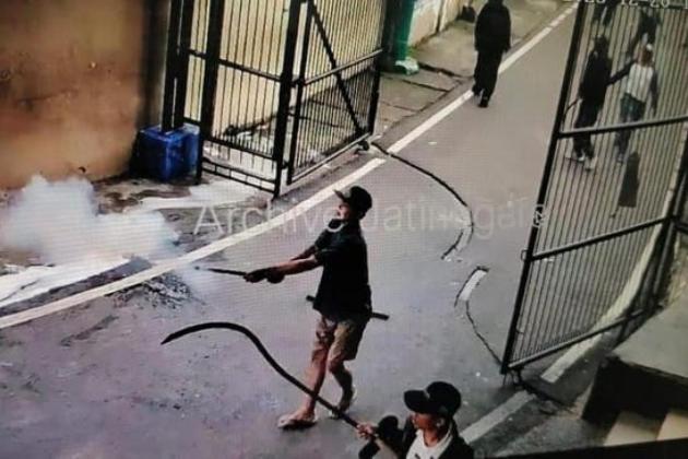 Bawa Senjata Tajam dan Petasan, Tawuran Remaja Cipinang Kini Tengah Diselidiki Polisi