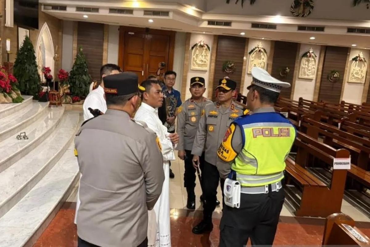 Jelang Natal 2025, Kapolda Metro Jaya Pastikan Gereja di Jakarta Aman