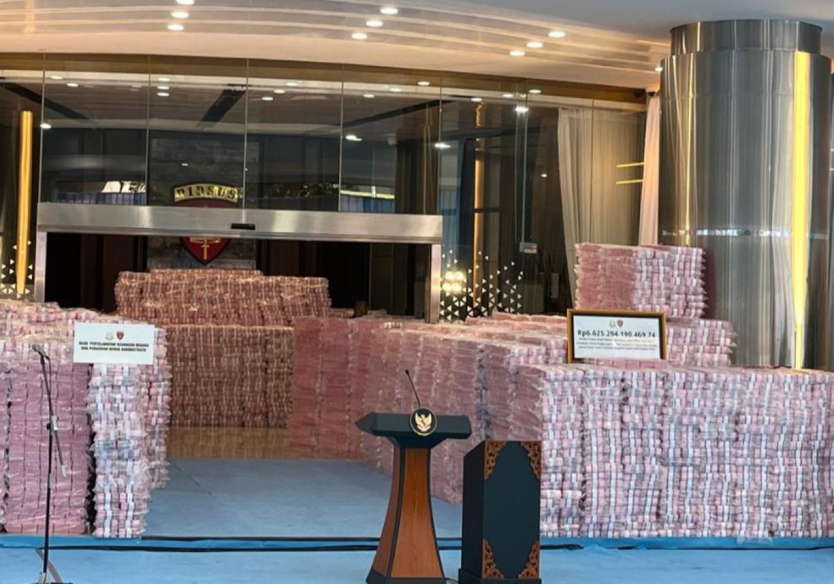 Fantastis! Tumpukan Uang Rp6,6 Triliun Dipamerkan di Kejaksaan Agung