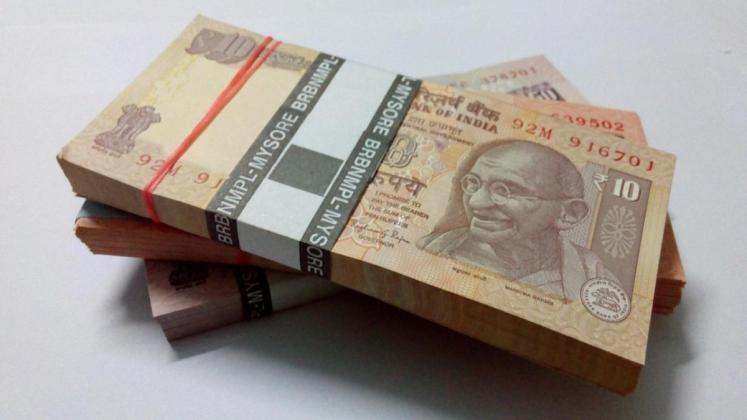 Terburuk di Asia! Rupee India Tertekan Perang Dagang AS dan Kaburnya Investor