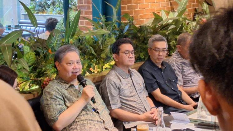 UMP Jakarta 2026 Memanas! Buruh Protes Keras, Airlangga Hartarto Buka Suara Soal Formula Alfa