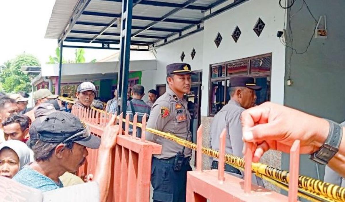 Polisi Usut Kasus Penemuan Satu Keluarga Tewas di Situbondo