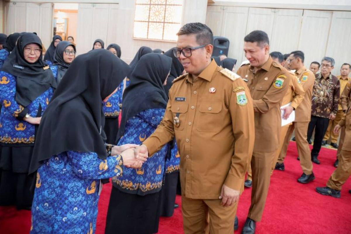 Andra Soni Lantik 64 Pejabat Fungsional di Lingkungan Pemprov Banten