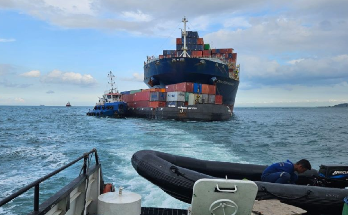 Kapal Raksasa Malta Hilang Kendali, Hantam Tongkang Malaysia di Selat Malaka!