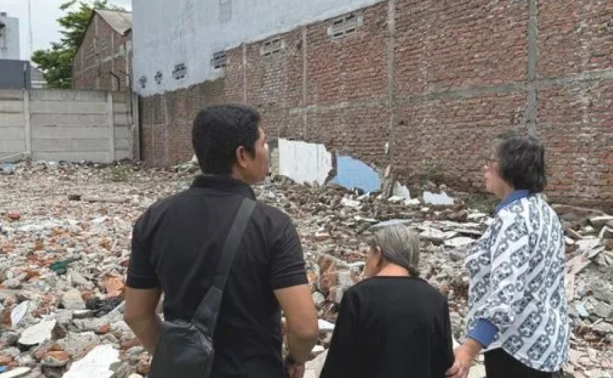 Polda Jatim Ringkus Pelaku Oknum Ormas yang Usir dan Gusur Rumah Nenek Elina Widjajanti di Surabaya