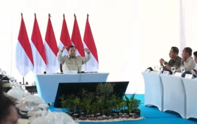 Prabowo Ungkap Alasan Banjir Aceh hingga Sumbar Tak Ditetapkan sebagai Bencana Nasional