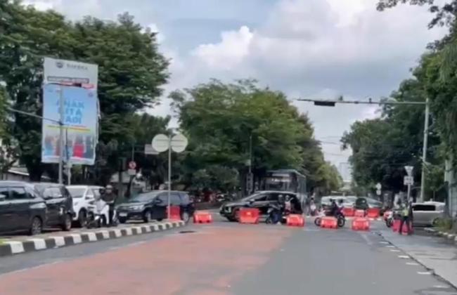 Ragunan Diserbu Wisatawan Awal Tahun 2026, Akses Jalan Harsono RM Ditutup Sementara