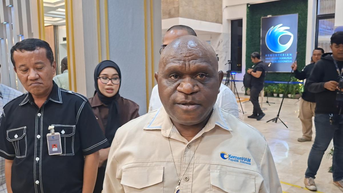 Natalius Pigai Bantah Negara Teror Influencer: Jangan Framing Pemerintah Tanpa Bukti!