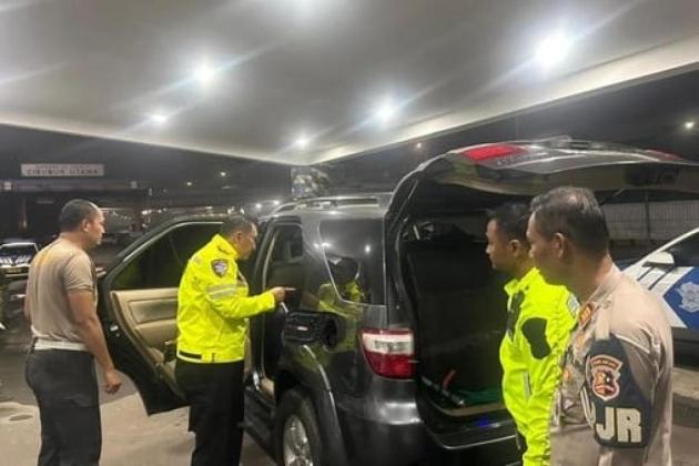 Fortuner Modifikasi Angkut Solar Subsidi, Pengemudi Diciduk Polisi di Tol Jagorawi