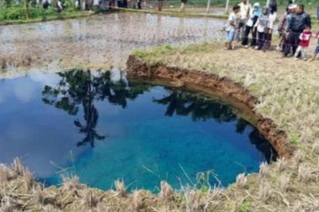 Viral! Air Jernih dari Lubang Raksasa di Sumbar, Epidemiolog Ingatkan Bahaya Kesehatan