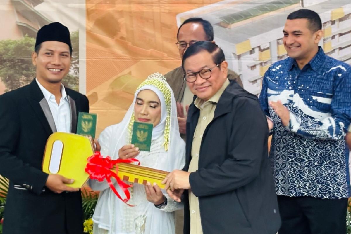 Pengantin Baru Dapat Kado Rusun Gratis dari Pramono Anung