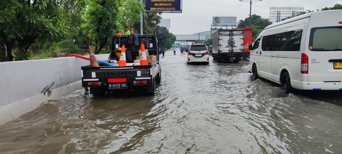 Tol Sedyatmo Banjir Parah, Jasa Marga Sarankan Jalur Ini Agar Tak Telat ke Bandara