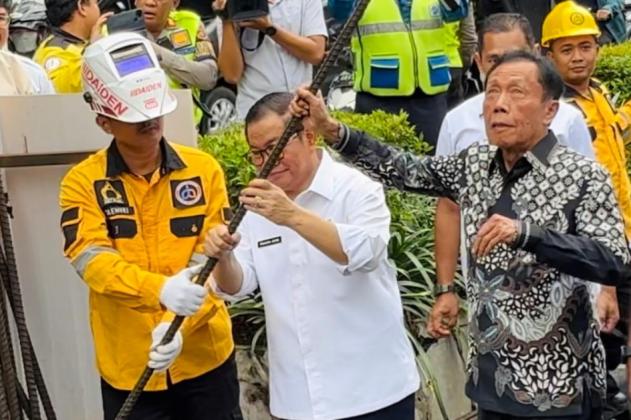 Bang Yos Lega Tiang Monorel Mangkrak Akhirnya Dibongkar, Beban 22 Tahun Terangkat