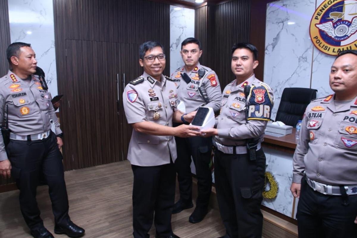 Penegakan Lalu Lintas Kian Digital, 40 ETLE Handheld Resmi Beroperasi di Jakarta