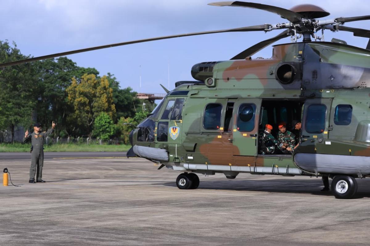TNI AU Kerahkan Helikopter Caracal Perkuat Pencarian ATR 400 yang Hilang di Maros