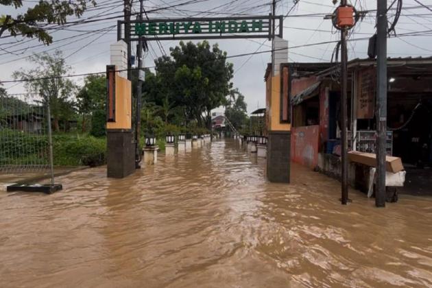 Diguyur Hujan Deras, Perumahan Meruya Indah Terendam Banjir