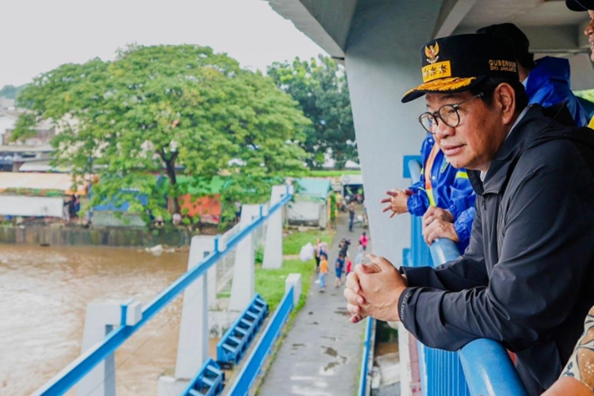 Pramono Sebut Ada Pihak yang Senang Jakarta Banjir, Siapa?