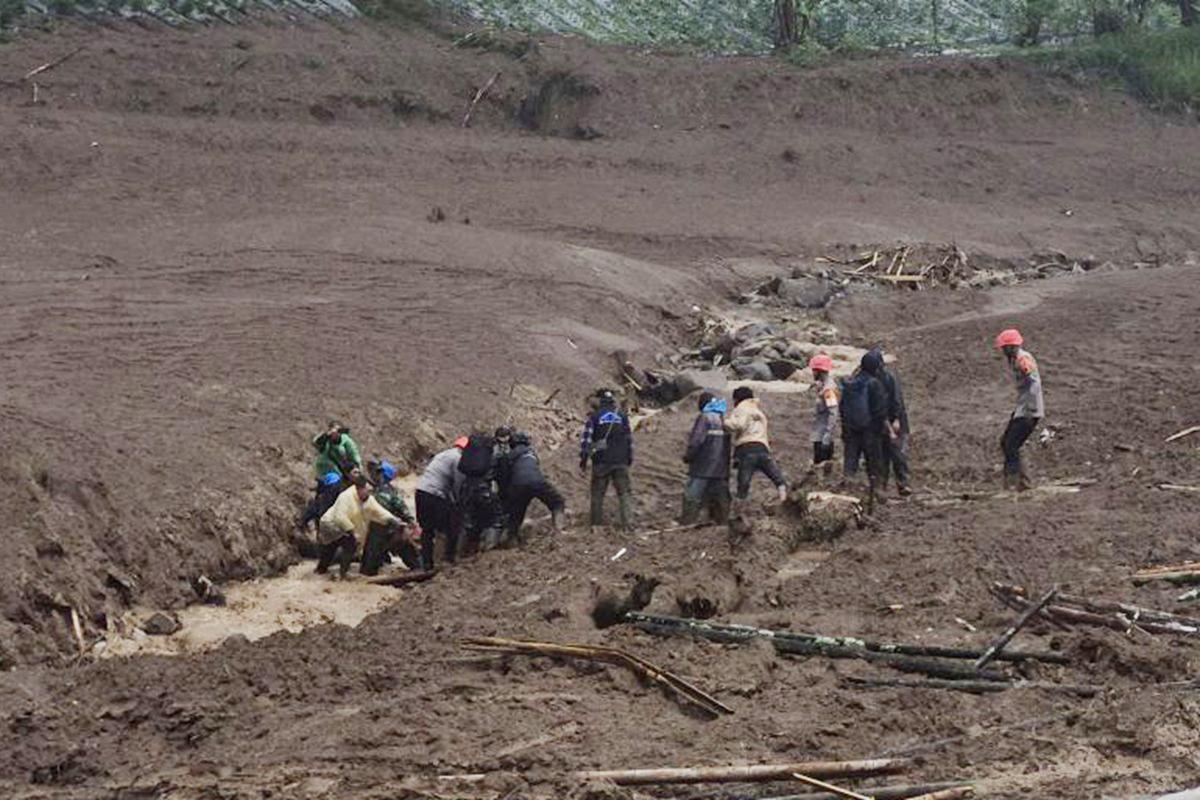 Ancaman Longsor di Bandung Barat Belum Berakhir, Warga Diminta Pantau Debit Air Saat Hujan