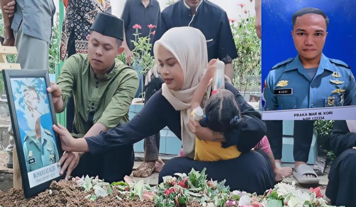 AYAH TIDUR, NAK... Tangis Istri PECAH di Makam Praka Marinir Muhammad Kori: Kisah Cinta yang TERENGGUT Longsor Cisarua