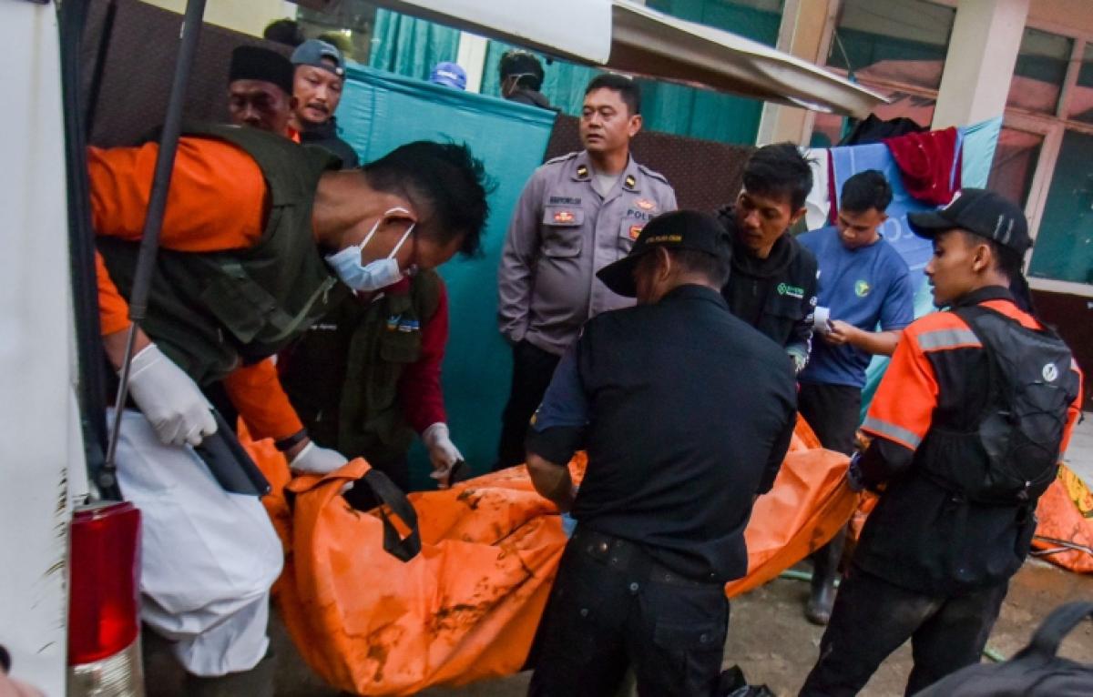 Terima 50 Kantong Jenazah, DVI Polda Jabar Identifikasi 34 Korban Tewas Longsor di Pasirlangu