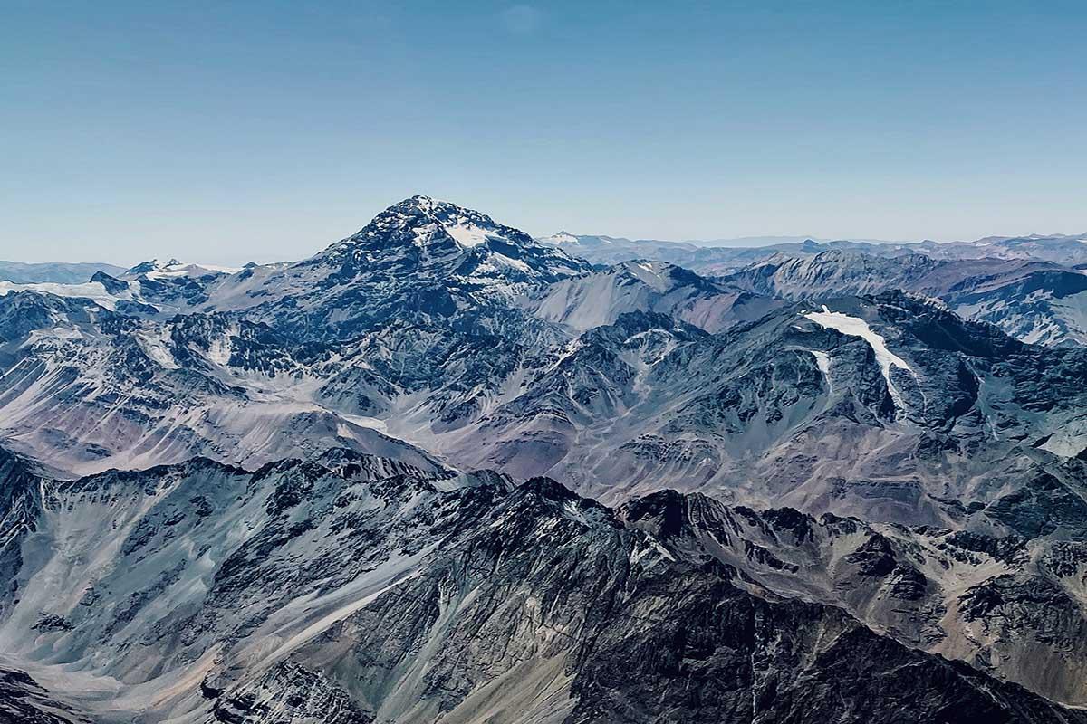  Pesawat Satena Jatuh di Pegunungan Andes: Anggota DPR Kolombia dan Seluruh Penumpang Tewas