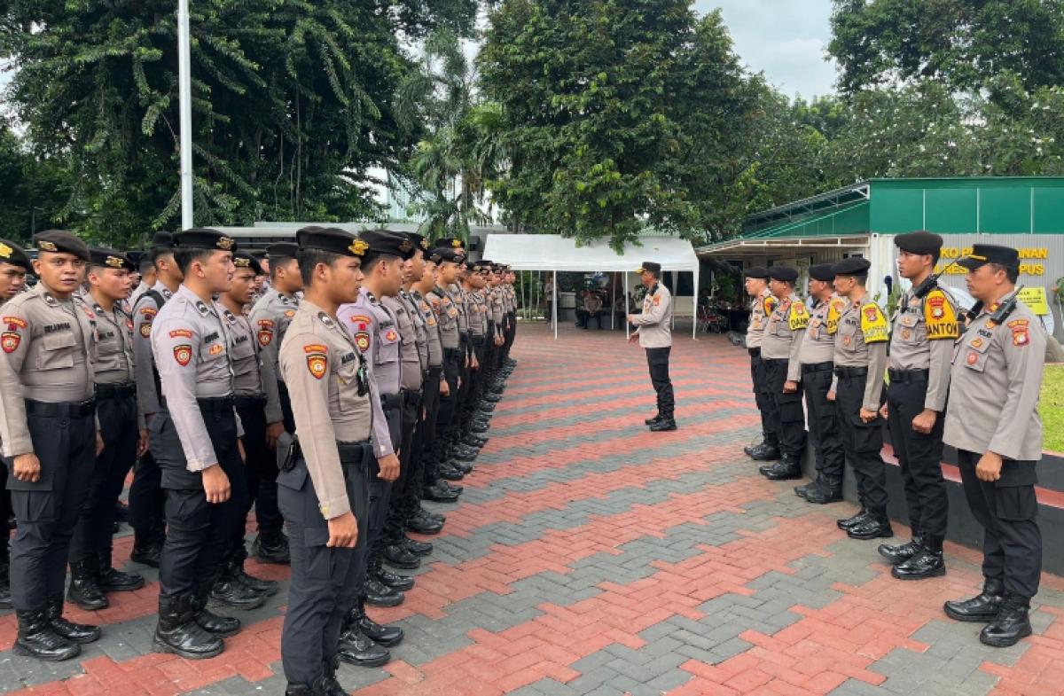 938 Personel Gabungan Amankan Aksi Buruh di Jakarta Pusat