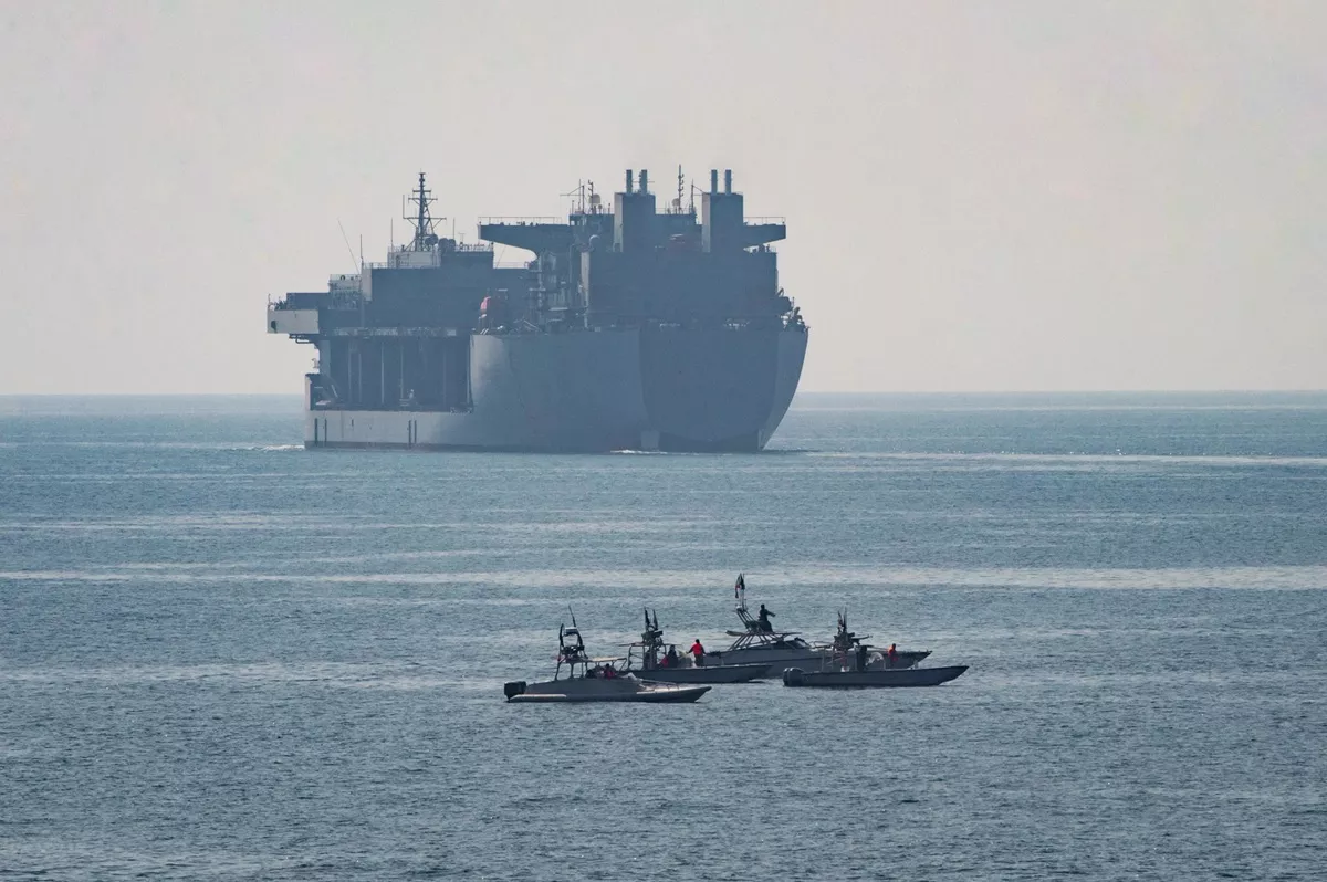 Iran Murka! Siapkan Latihan Tembakan Rudal atas Kehadiran Militer Amerika Selat Hormuz